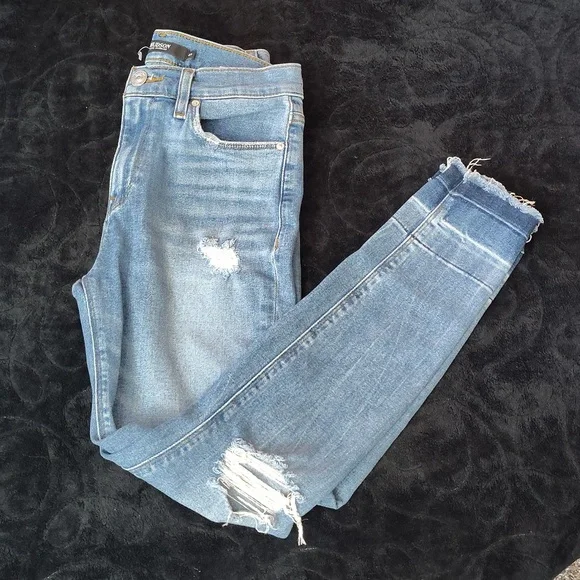 HUDSON NICO WOMENS DISTRESSED BLUE πππ JEANS πππππ - Picture 1 of 16